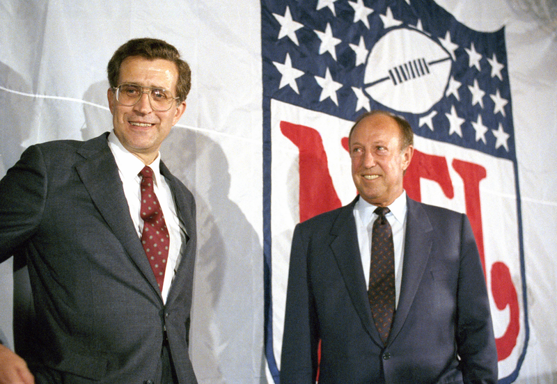 Paul Tagliabue and Pete Rozelle in 1989. (Photo credit: Mark Duncan/AP)